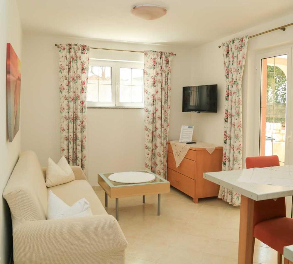 Adrian-Apartments-51511-Malinska-Otok-Krk Primorska 21 المظهر الخارجي الصورة